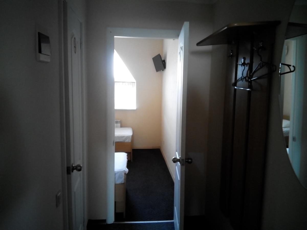 Hostel Krivoy Rog Ngoại thất bức ảnh